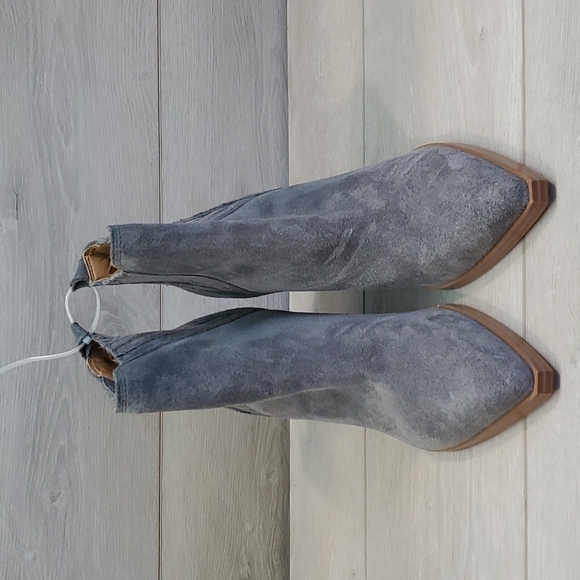 New Marc Fisher Gardi LTD Womens Ankle Suede Heels shoes boots sz 7.5M - Picture 4 of 13